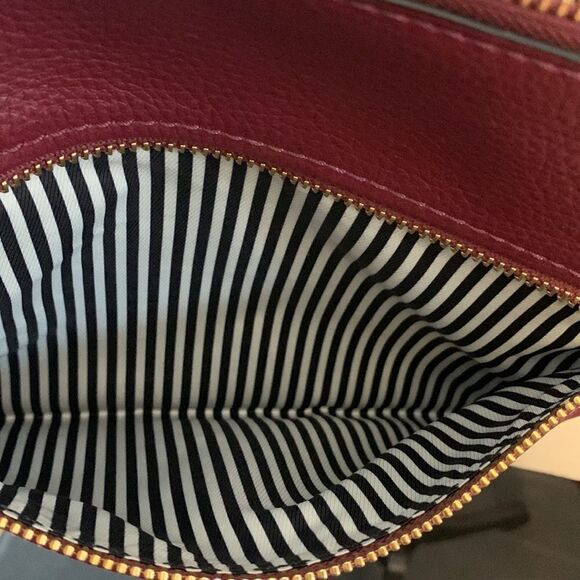 Kate Spade New York Jackson street burgundy leather crossbody purse - Picture 9 of 11